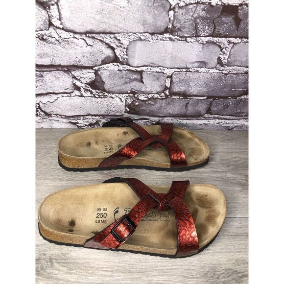 Birkenstock Birki’s Red Patent Leather Croc Cork Strap Sandals Women Sz 39EU/8US - Picture 9 of 16